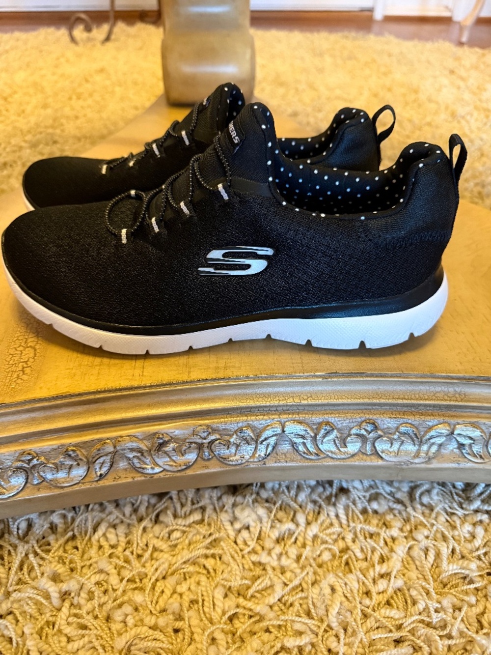 Skechers Women's Memory Foam Black Sneakers Size 9 Walking Workout NWT